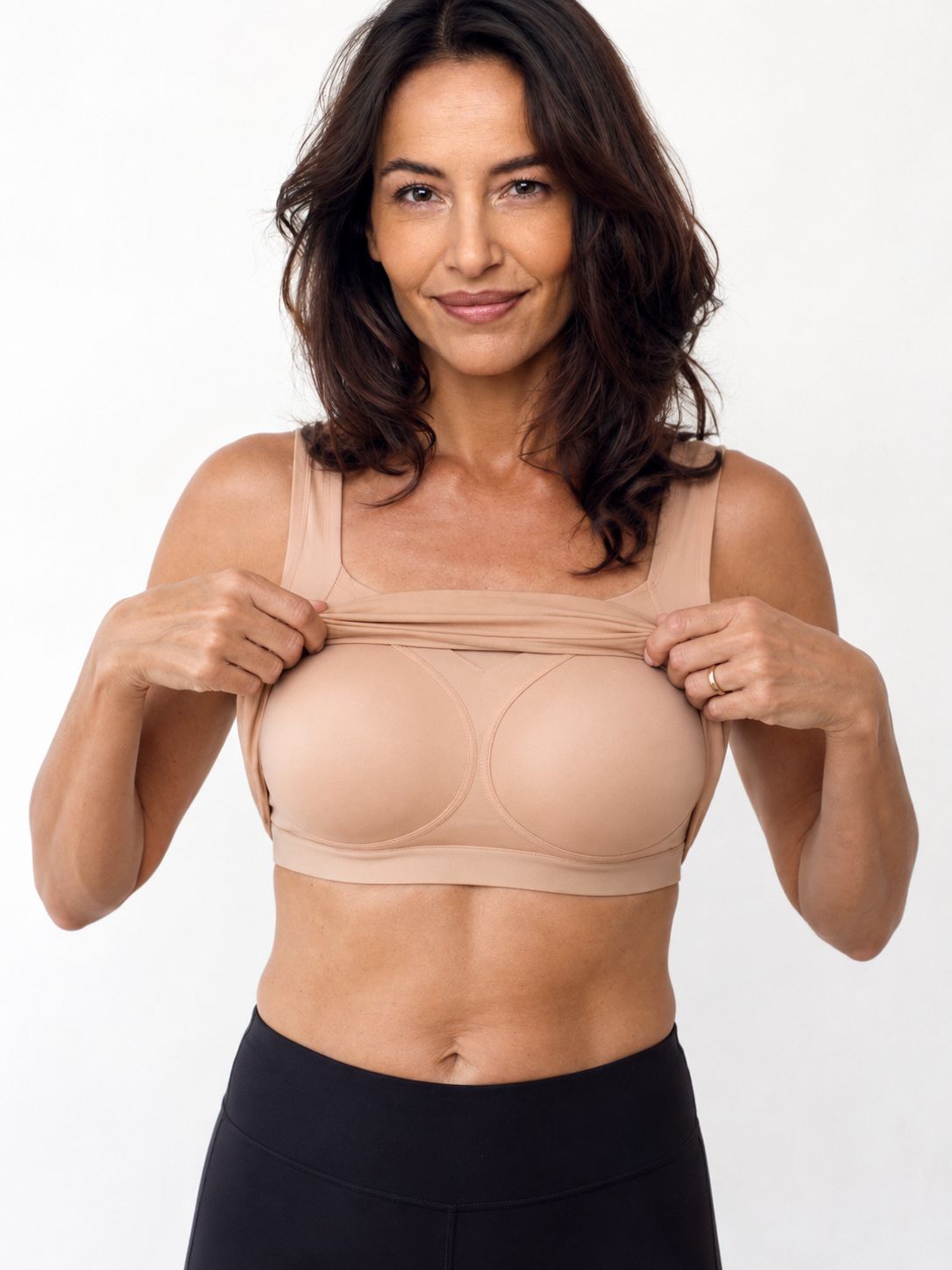 Ayah Restore Bra Tank built-in support layer detail