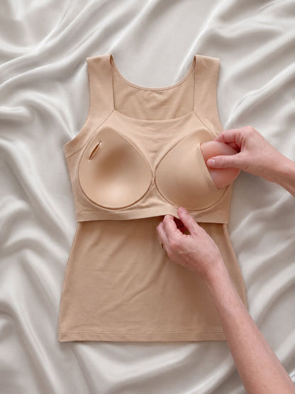 Ayah Restore Bra Tank inner pocket and removable cup detail